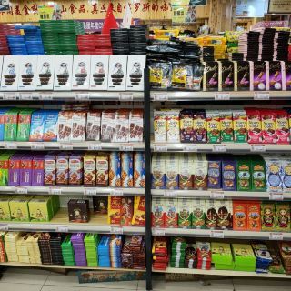 自駕游自由行全攻略 美食探索與食品商行購物指南